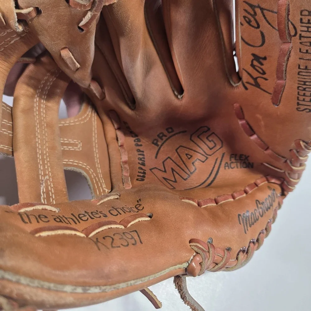 Youth MacGregor K2379 Ron Cey Pro Mag Right Hand Throw Baseball Glove 11.5